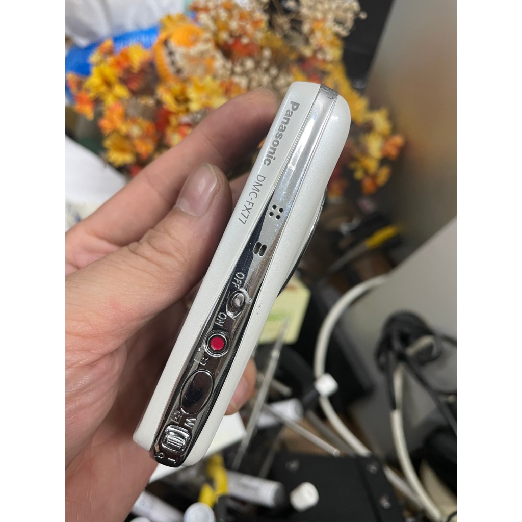 Máy ảnh Lumix DMC FX77 màn hình cảm ứng