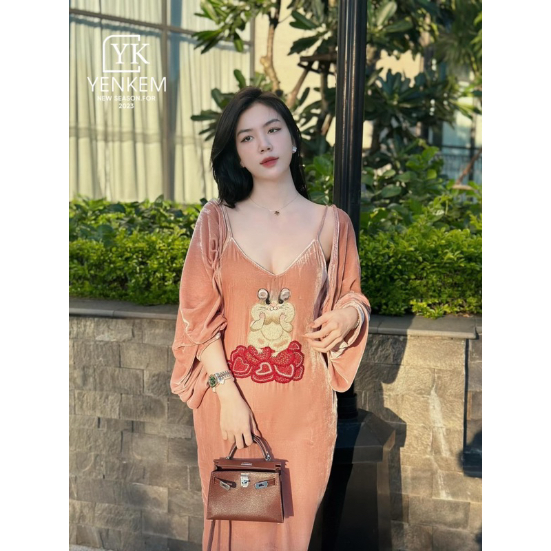 Váy nhung chuột xinh iu