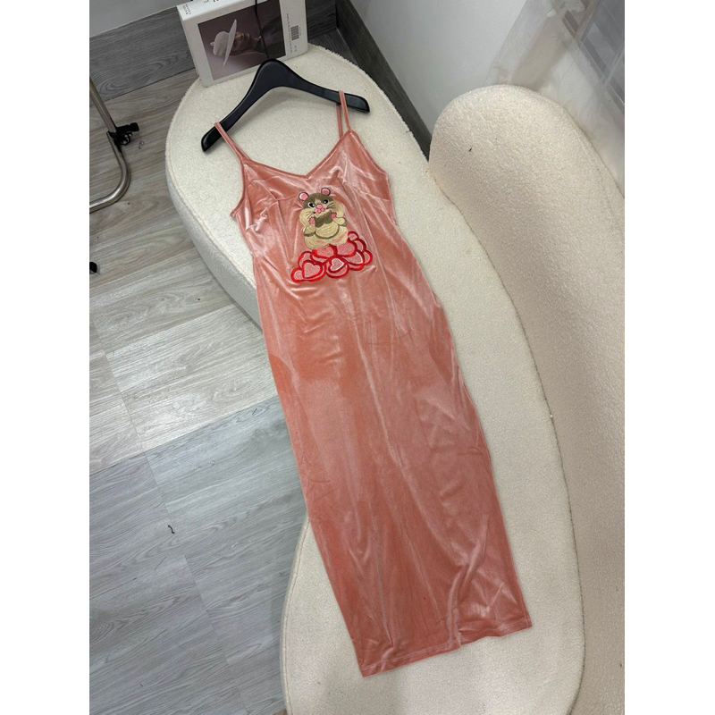 Váy nhung chuột xinh iu