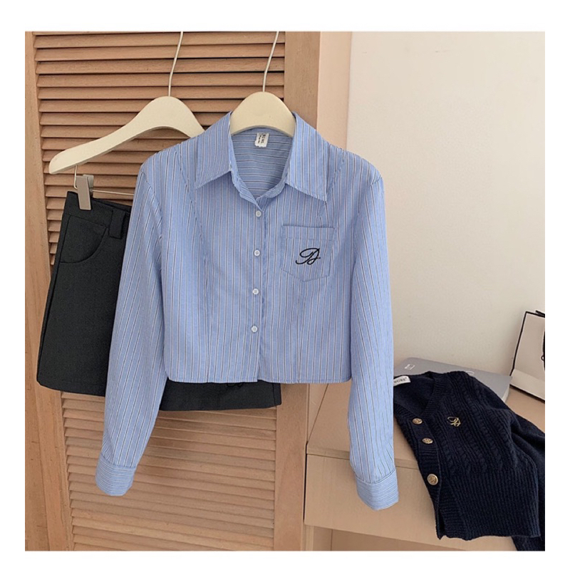 Áo cardigan thêu+sơ mi trắng thêu+Chân váy caro đỏ