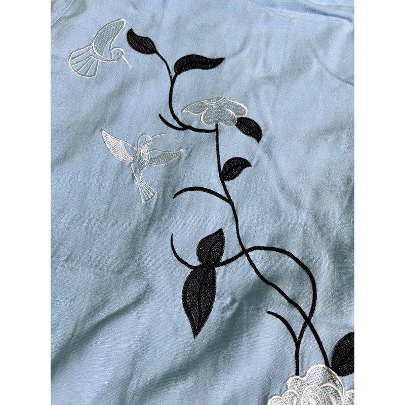 THANH LÝ ĐẦM XANH THÊU HOA.