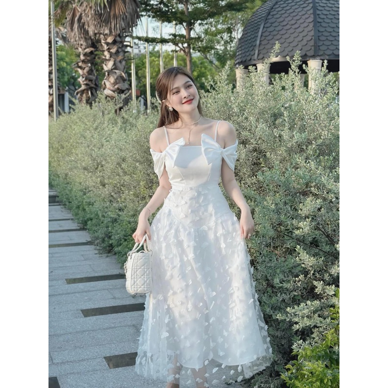 ĐẦM MIDI REN BỨM XOÈ RỚT VAI GAID000319