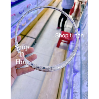 Kiềng bạc khoá vặn chạm hoa văn shop giao chạm ngẫu nhiên