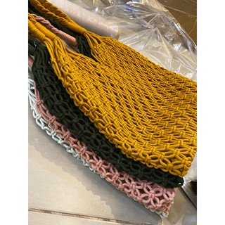 Túi tote lưới macrame thủ công đi biển.