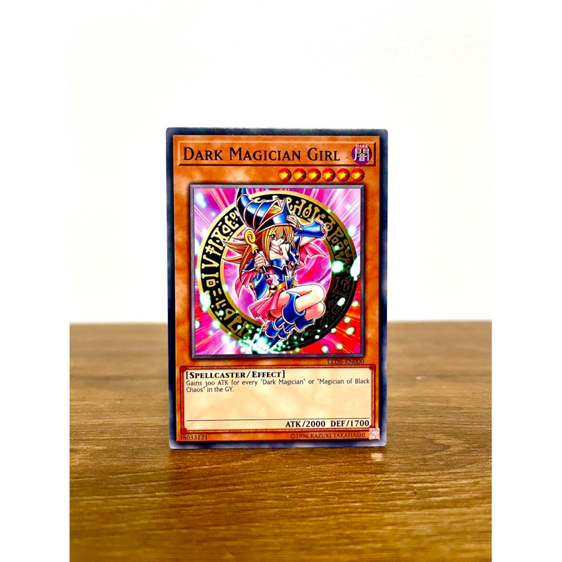 Thẻ bài Dark Magician Girl  LED6-EN000