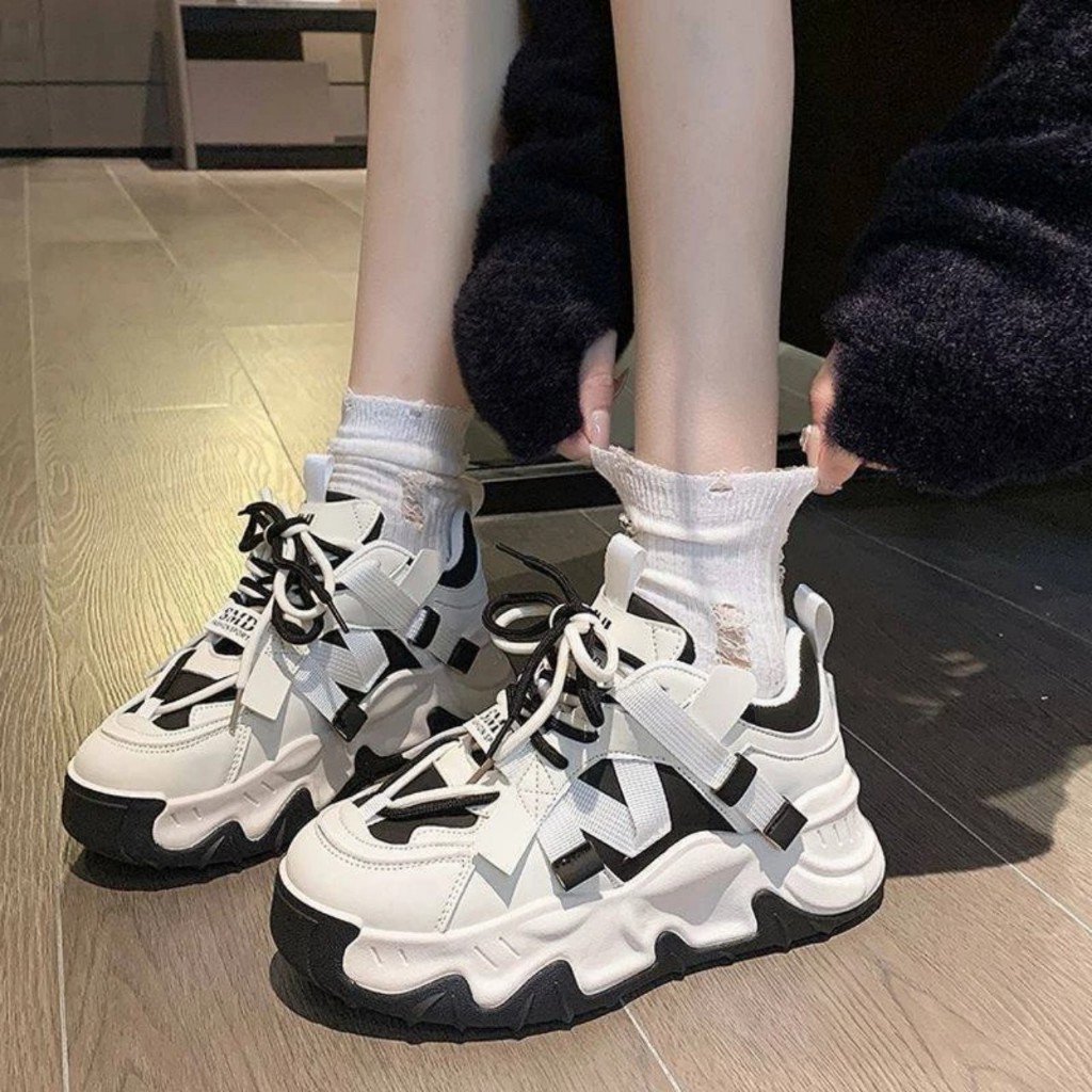 Giày Nữ, Giày Thể Thao Nữ Chữ M 2 màu Đen, Nâu HOTTREND 2023 !