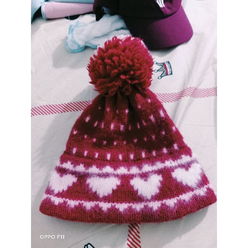 Thanh lí mũ bé gái