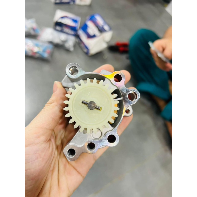 Bơm nhớt Sum 4 cánh dành cho xe Dream Wave 67 Cup sử dụng lốc nhớt 110