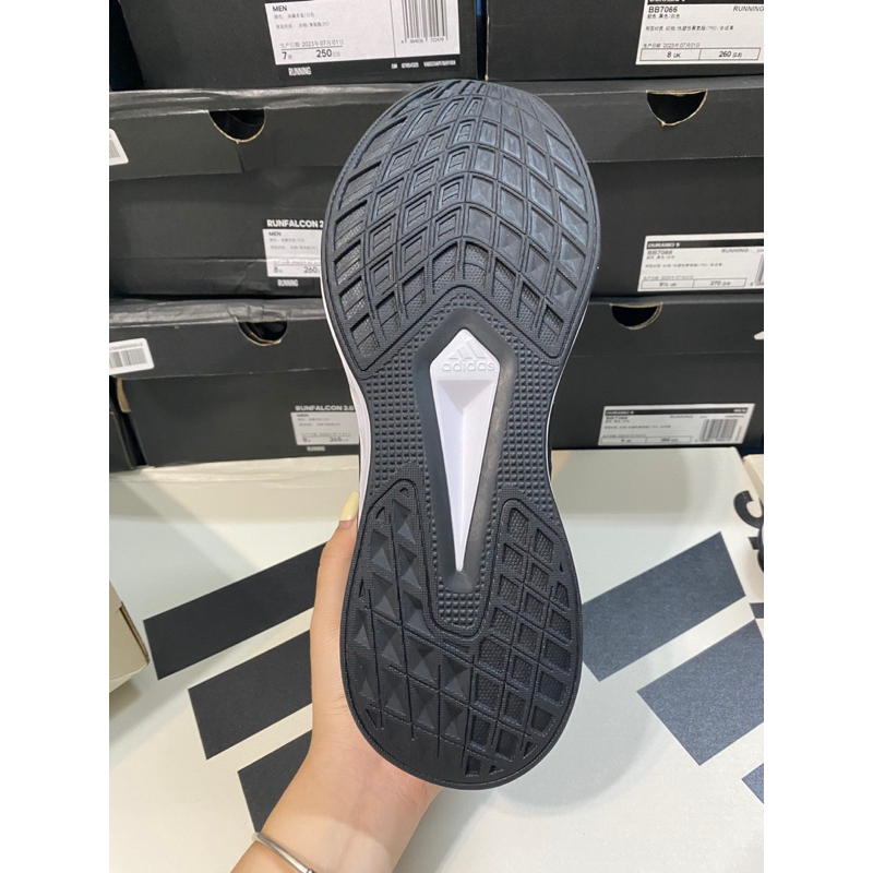 Giày Adidas Duramo FY8113 mua sale tại các nước, chuẩn auth