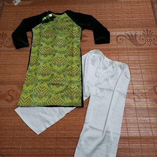 Thanh lý áo dài bé hàng rất đẹp ạ