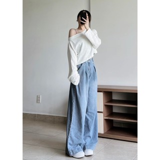 - Áo xuyên thấu/ quần jean ống rộng