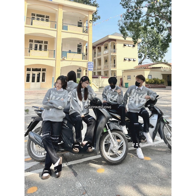 Áo len Cổ tròn stusy big logo siêu dầy