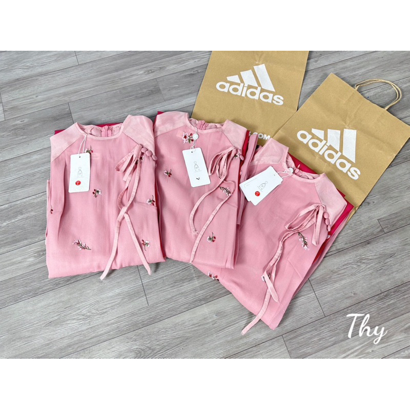 ÁO DÀI HỒNG THÊU HOA CHO NỮ