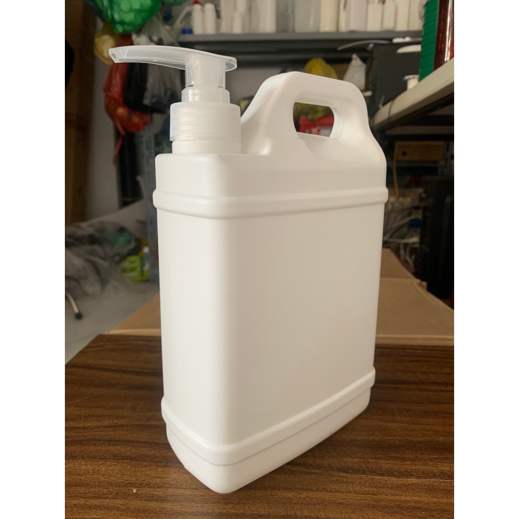 Can nhựa HDPE 1,6L vòi nhấn fi 33