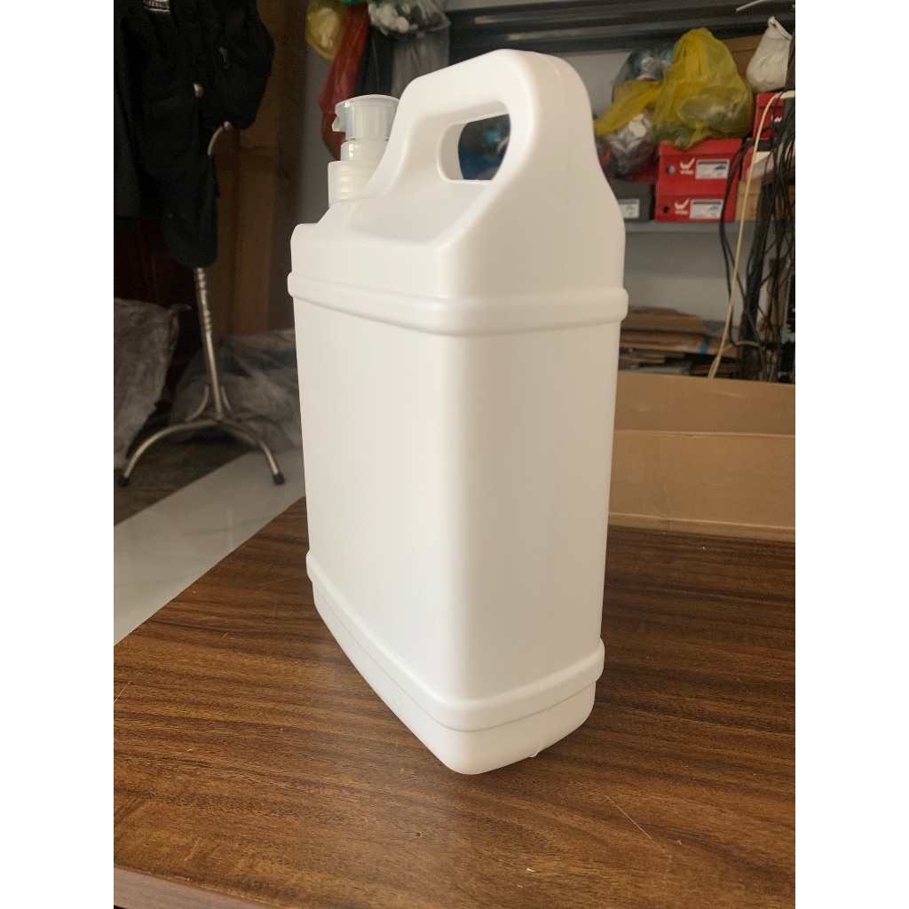 Can nhựa HDPE 1,6L vòi nhấn fi 33