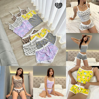 Nguyên bộ áo croptop và quần ngắn hoạ tiết LOVEKIUTEE