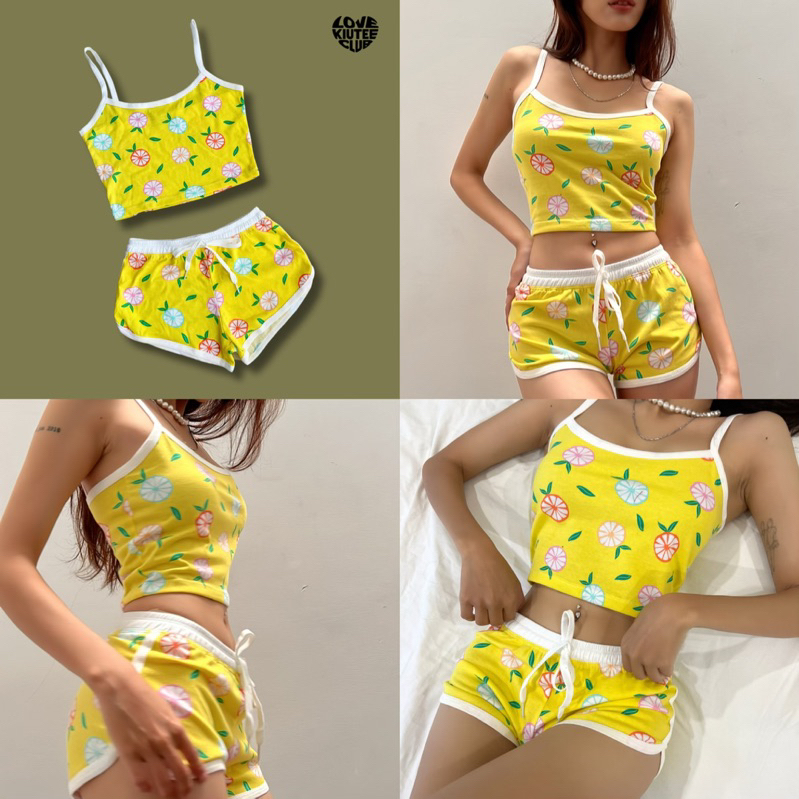 Nguyên bộ áo croptop và quần ngắn hoạ tiết LOVEKIUTEE