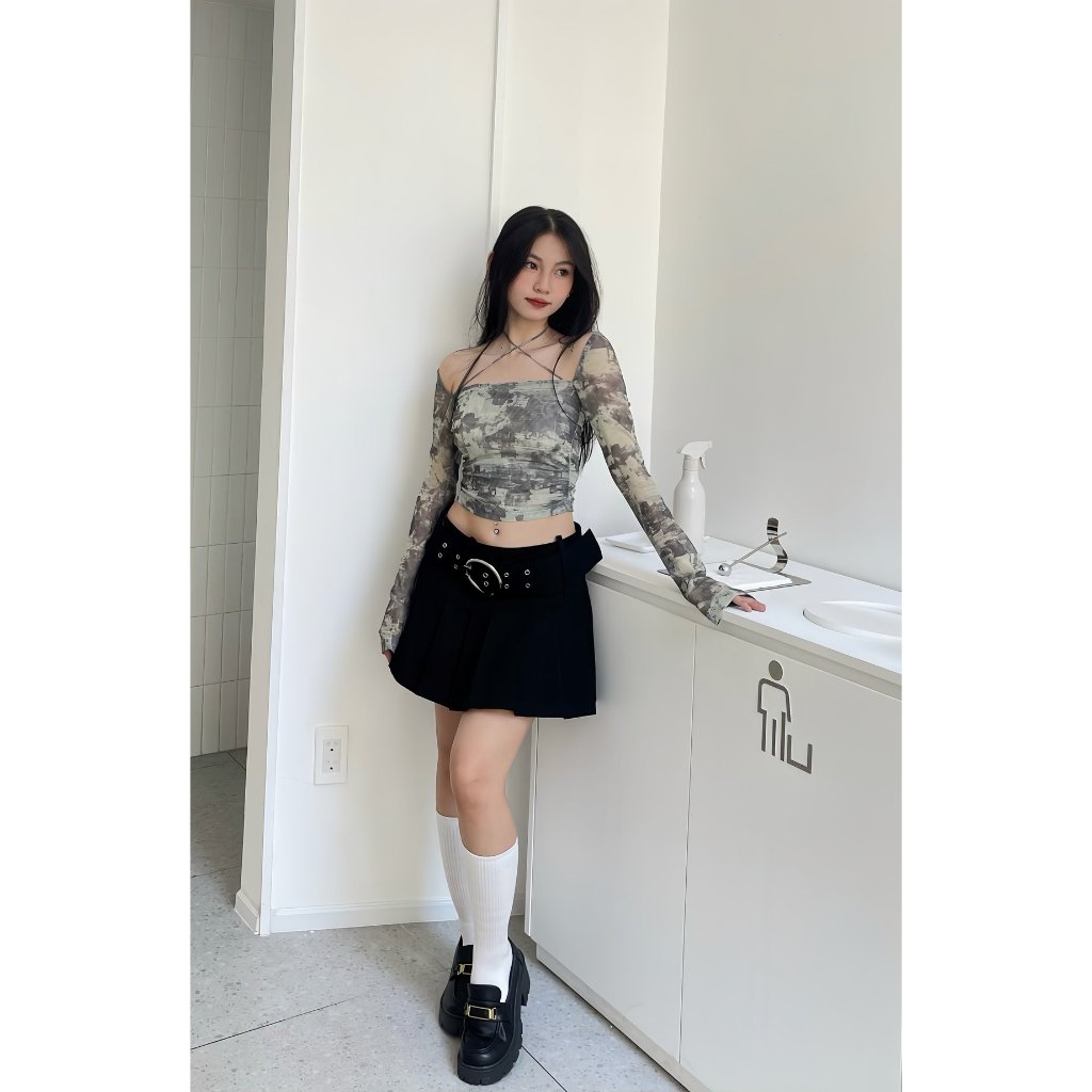 Áo croptop tay dài cổ yếm trễ vai quyến rũ thời trang hàn quốc nữ tính | KWAJI TOP| Secodee