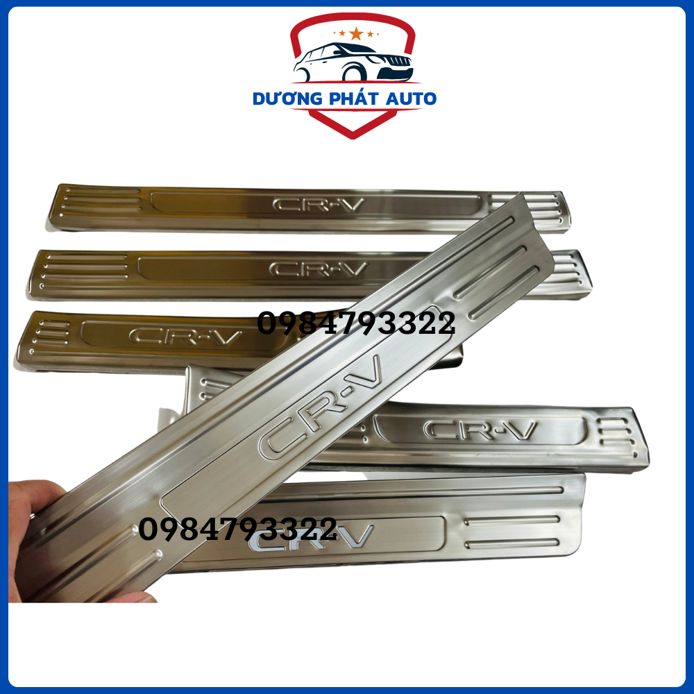 Ốp bậc cửa, Nẹp bước chân trong ngoài xe Honda CRV đời cuối 2023-2024 chất liệu Inox cao cấp