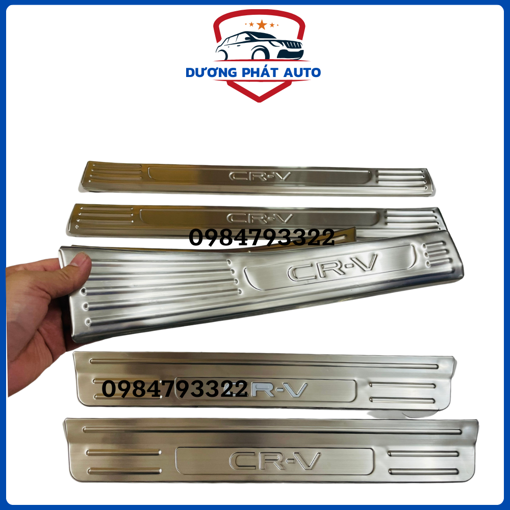 Ốp bậc cửa, Nẹp bước chân trong ngoài xe Honda CRV đời cuối 2023-2024 chất liệu Inox cao cấp