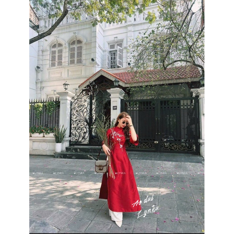 D22-Áo dài cách tân đũi linen suông thêu hoa/ aodailynka88