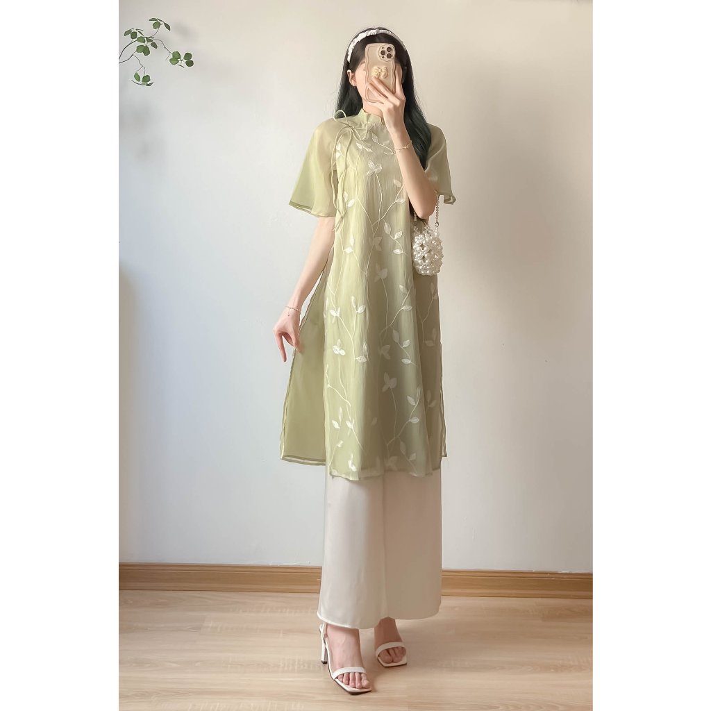 Áo dài thêu kèm bờm tay lỡ Retrostyle - Aodaikembom0238_P13K7