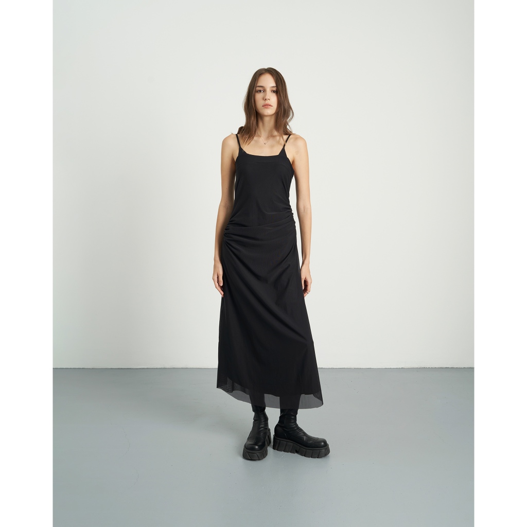 Đầm nữ hai dây đen nhún vải hai bên sườn KHÂU BY CQ Bellezza