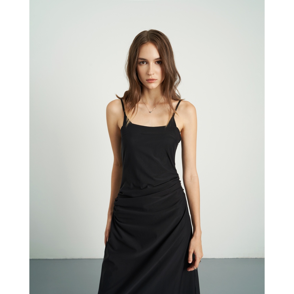 Đầm nữ hai dây đen nhún vải hai bên sườn KHÂU BY CQ Bellezza