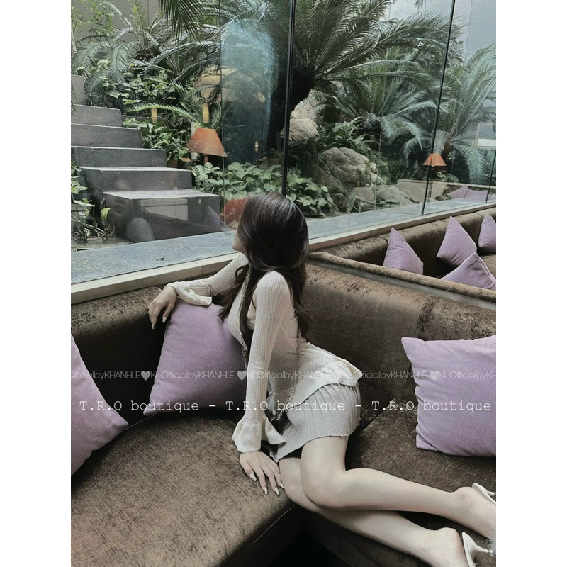 Set Áo Len Mỏng Tay Loe Kèm Chân Váy Xếp Ly