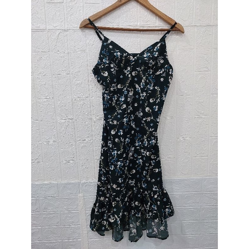 Đầm 2 dây hàng new size S .