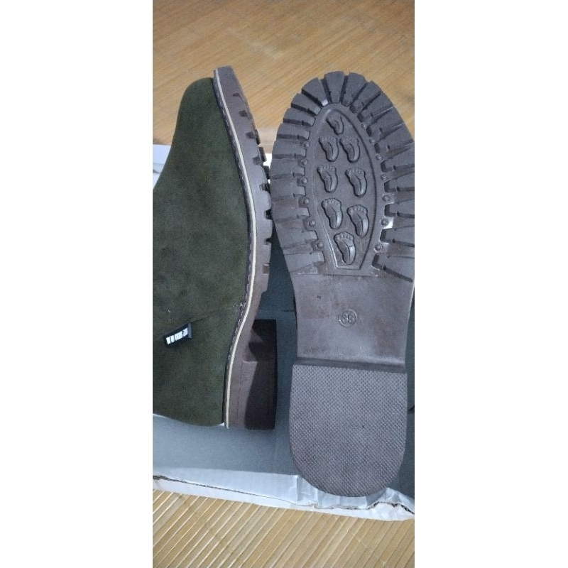 Thanh lý bốt nữ da lộn