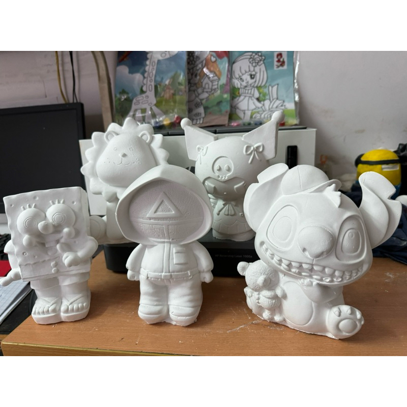 Tượng tô màu thạch cao sizeko kèm màu