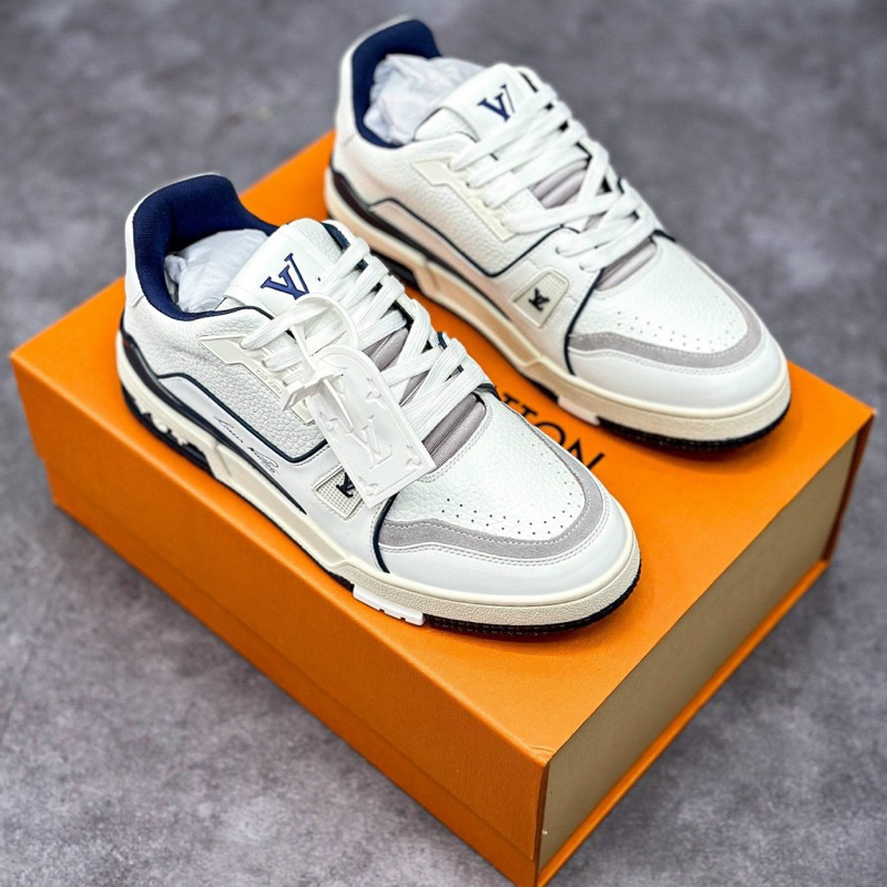 Siêu Phẩm Giày Thể Thao Sneaker L/v Trai.ner #54 Signa.ture Mari.ne Blue Trắng Xanh Cao Cấp Giày lv trainer trắng xanh