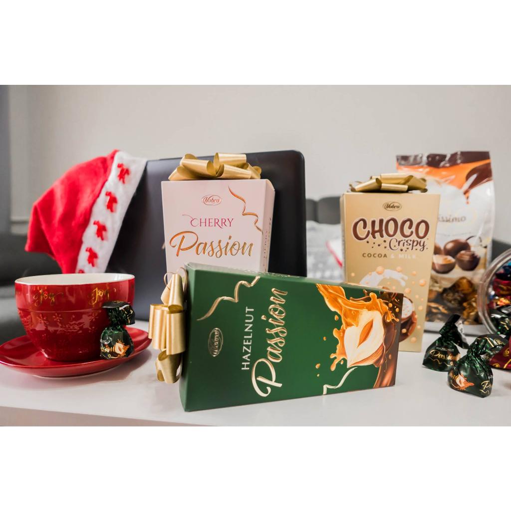 Kẹo Socola Nhân Cherry Hạt Dẻ Vobro Balan 210g Hộp Quà Có Thắt Nơ Quà Tết Sang Trọng