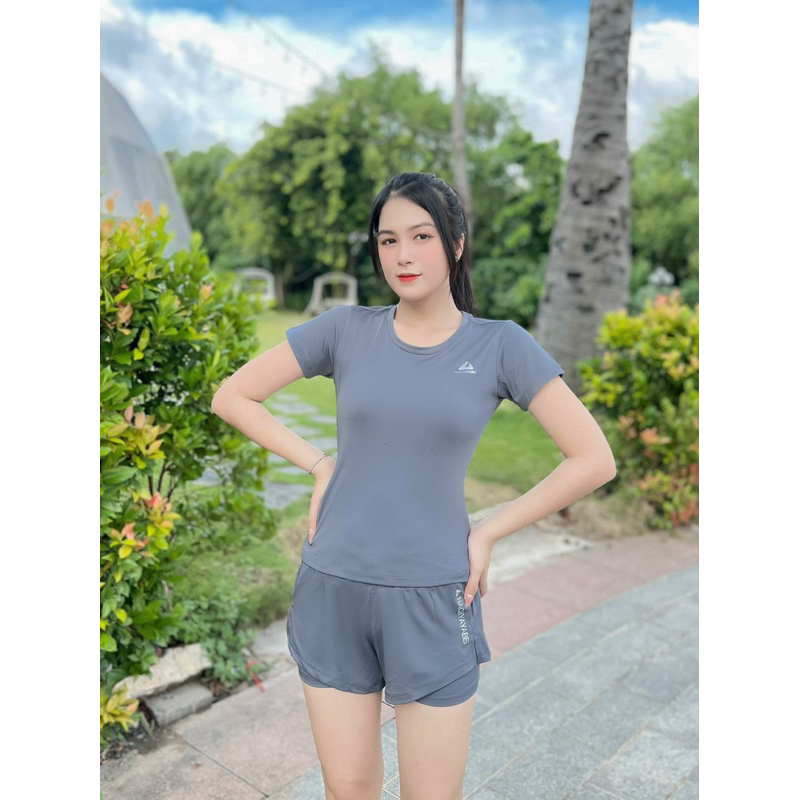 Bộ đồ thể thao nữ tập gym yoga áo thun tay ngắn quần short 2 lớp in logo