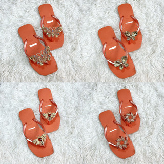 Dép tông nữ kim tuyến vuông gắn charm