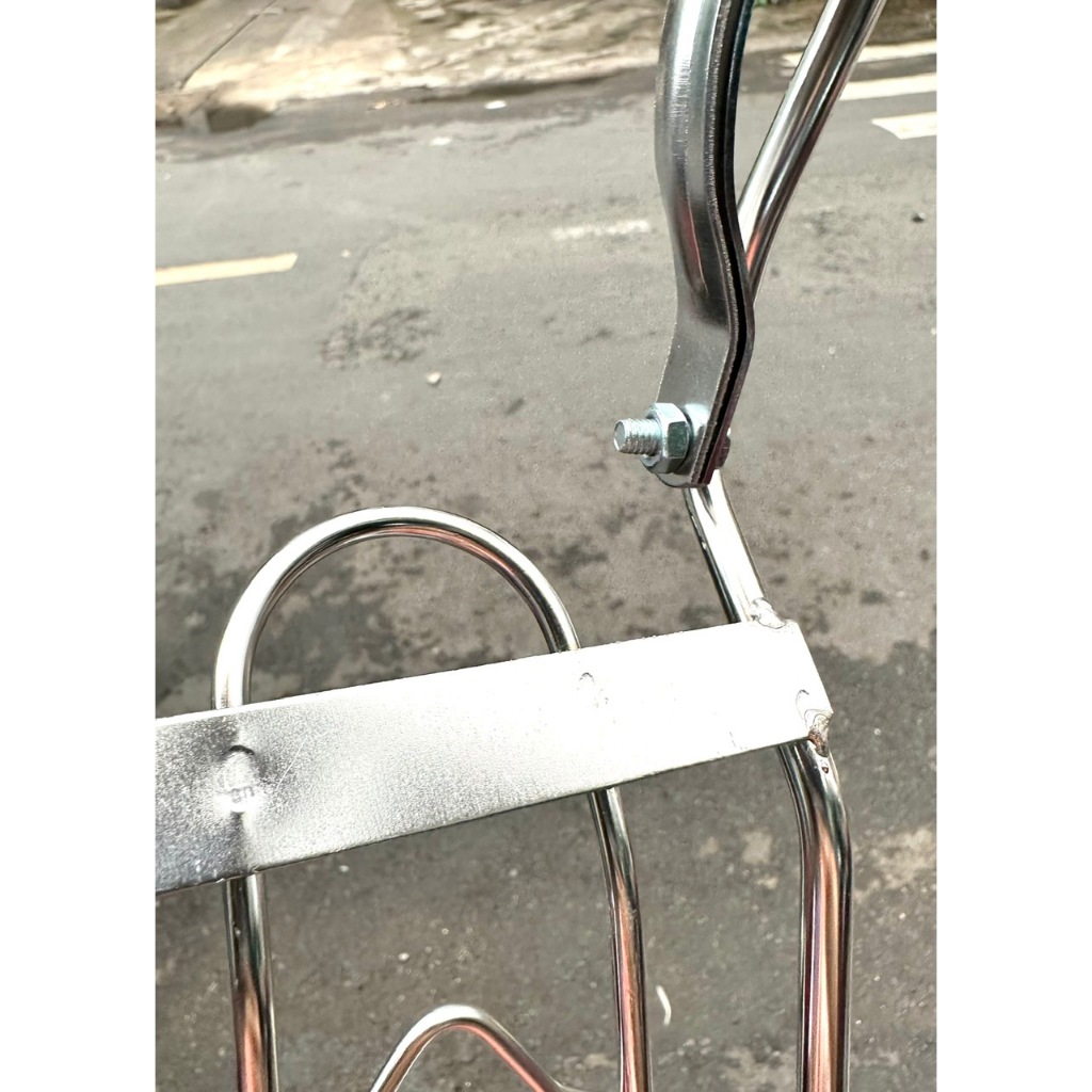 BAGA GIỮA INOX XE DREAM - CUB