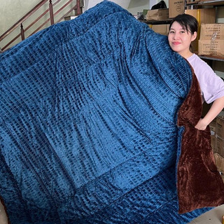 Chăn nỉ nhung lông thỏ nặng 3,8-4kg Tumaishop