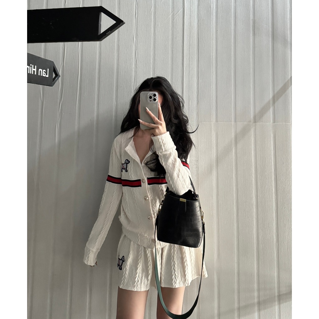 Set Nỉ Len Vặn Thừng Áo Cúc Dọc Dài Tay + Chân Xếp Li Kéo Khóa Gắn Tag