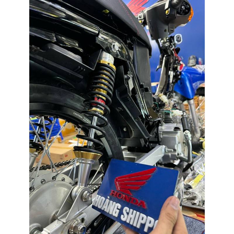 Phuộc yss lò xo khít đã vào chén chống cạ cate gắn wave Dream RS A110 fuled funeo wave 125