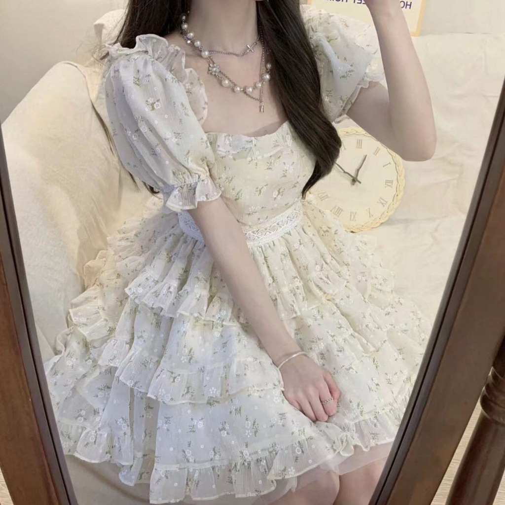 Váy đầm nữ tay phồng cổ vuông họa tiết hoa nhí phồng xòe xếp tầng tiểu thư mặc dự tiệc