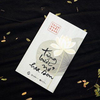 Sách - Từng Bước Nở Hoa Sen (Bìa mềm)