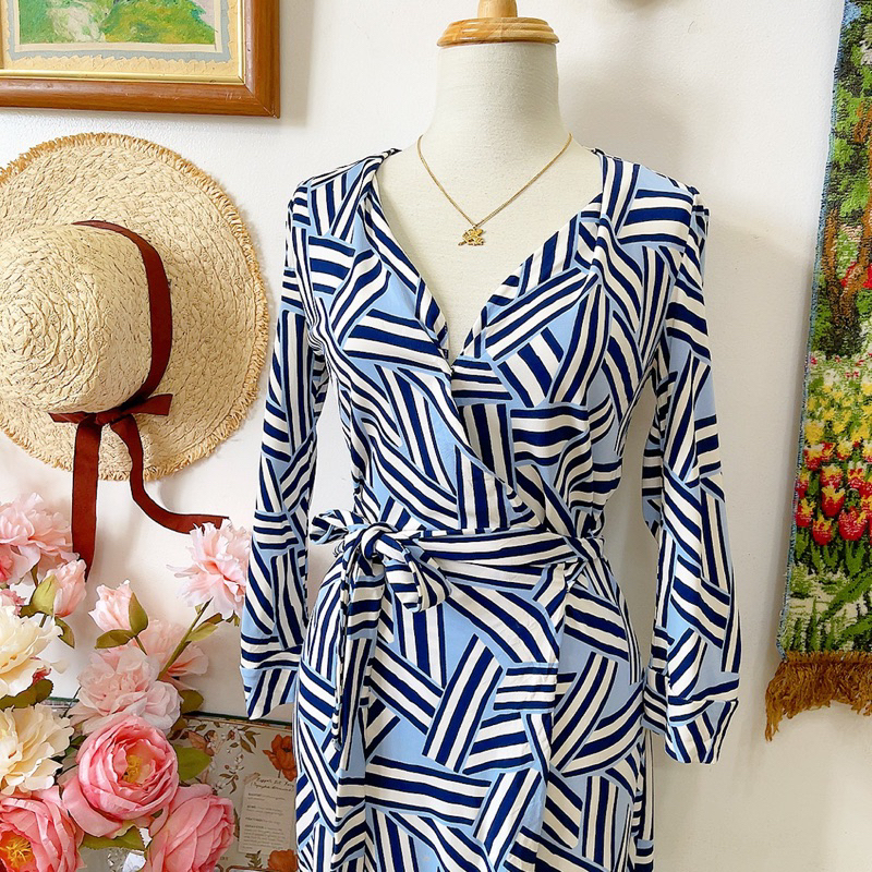 Wrap-dress xanh Diane von Furstenberg