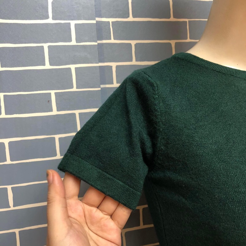 Áo len montogi xanh lá croptop