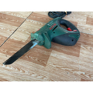 cưa kiếm Bosch xài điện 100 volt