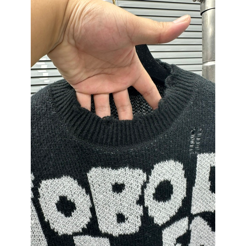 Áo khoac  len  nam  cổ ngắn boy phố rách  hàng  quảng  châu  bó thun in  chữ  hoa lá cành áo len nam 1 k