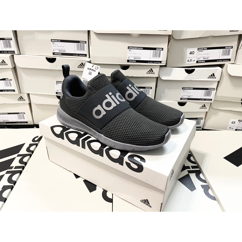 Giày Adidas full box, có mail mua hàng. Hàng có sẵn, bay size nhanh nên các ace chốt nhanh ạ