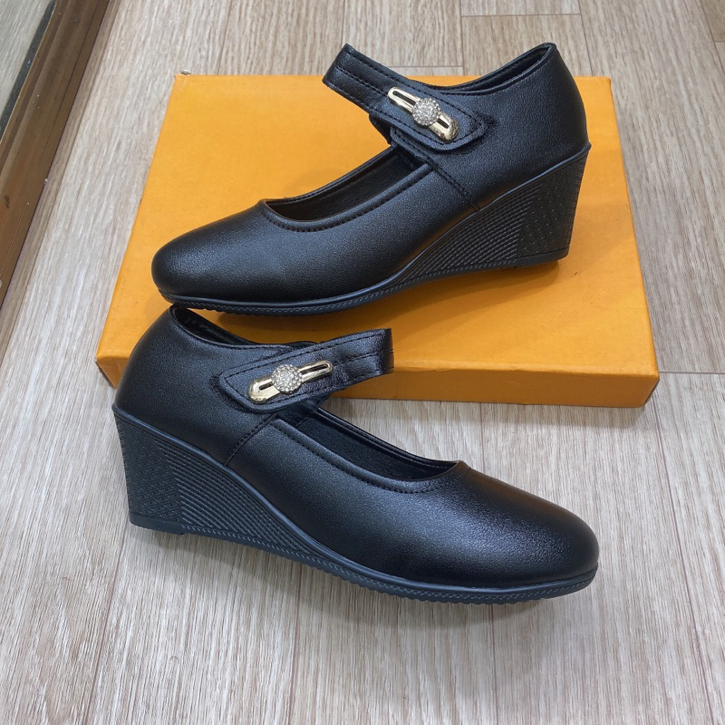 Giày da nữ đế xuồng đế bằng quai ngang cho các Bà các Mẹ mềm như bún có size đến 41