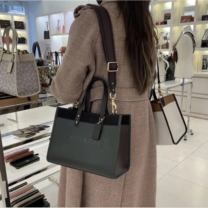 TÚI Coach Field Tote 30 WITH COACH BADGE