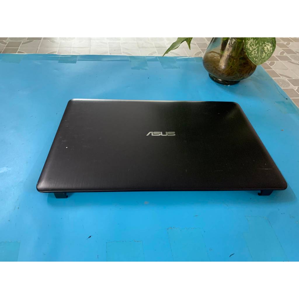 vỏ mặt a dành cho laptop asus x541u bóc máy ( có sước nhẹ, như ảnh )